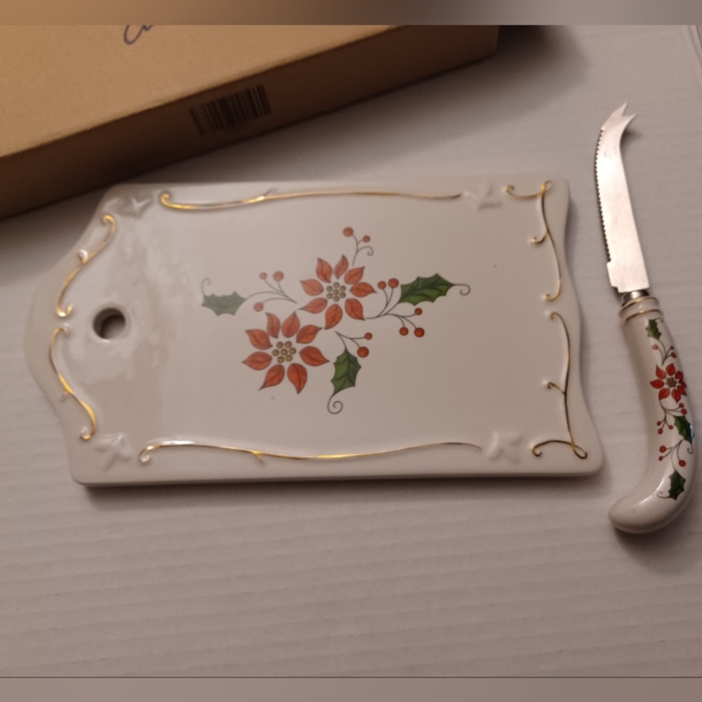 4/$40 New Christmas Cheese Plate & Knife